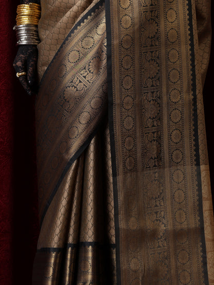 Dhiyona ST Beige Jacquard Saree with Black Border with Blouse Fabric
