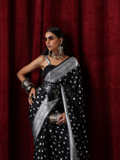 Dhiyona ST Black and Silver Pure Georgette Saree with Blouse Fabric