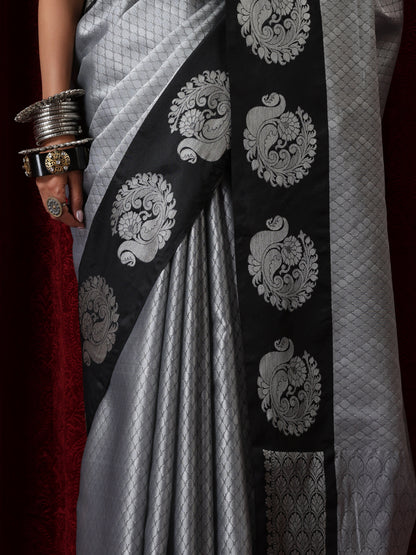 Dhiyona ST Grey Jacquard Saree with Black Border with Blouse Fabric