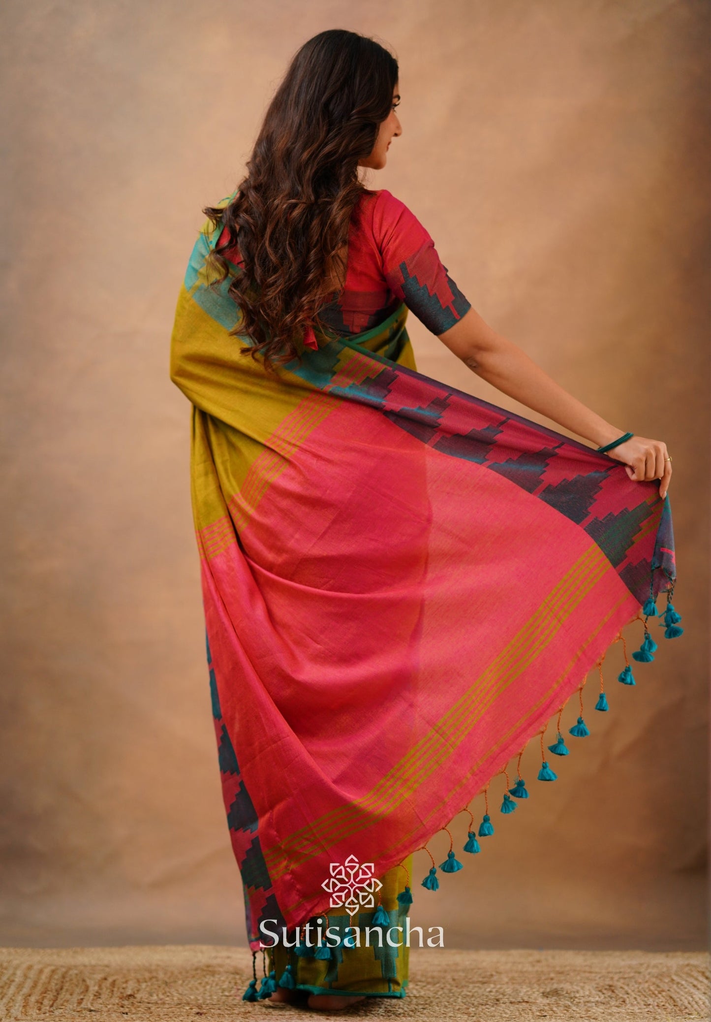 Dhiyona SS Tissue Cotton Handloom Saree with Artisanal Stepped Border