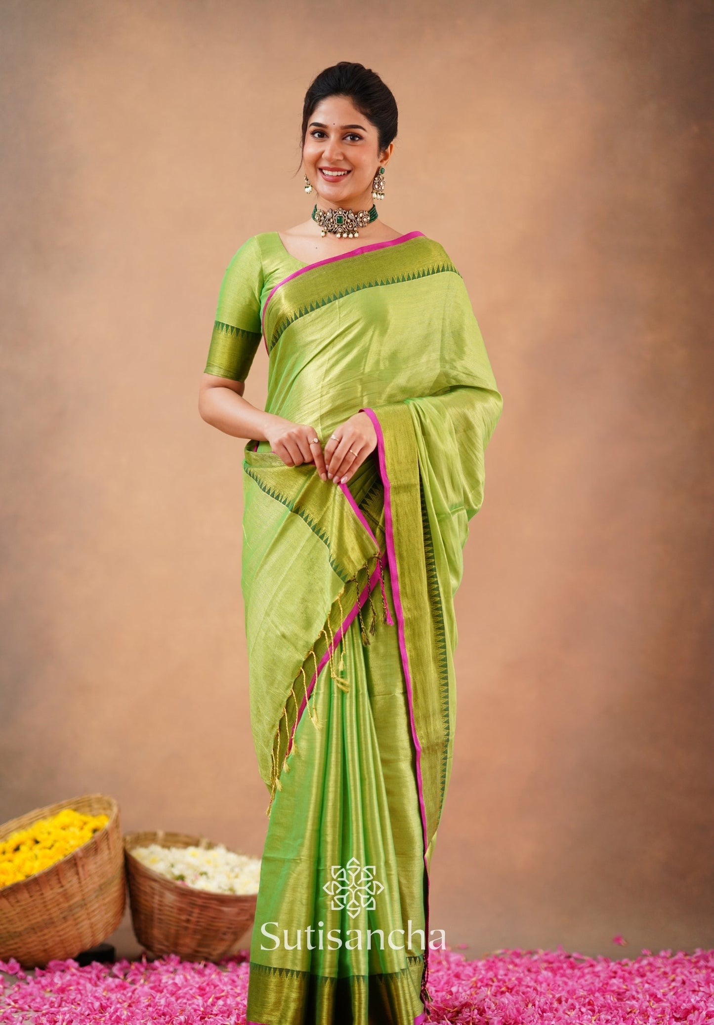 Dhiyona SS Sutisancha Parrot Handloom Cotton Tissue Saree