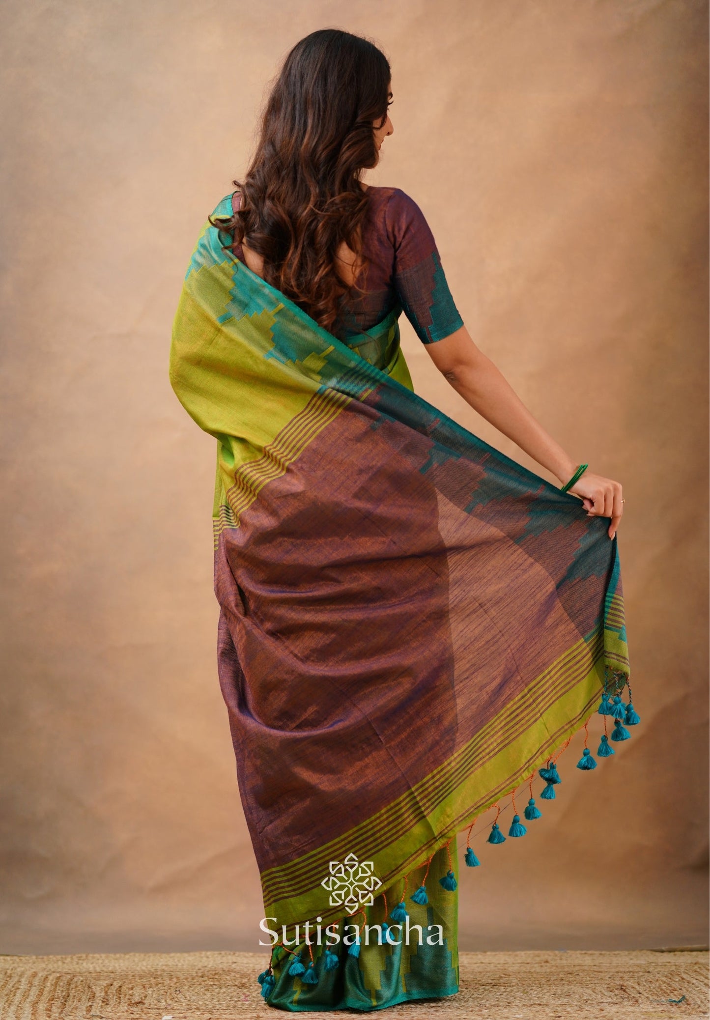 Dhiyona SS Tissue Cotton Handloom Saree with Artisanal Stepped Border