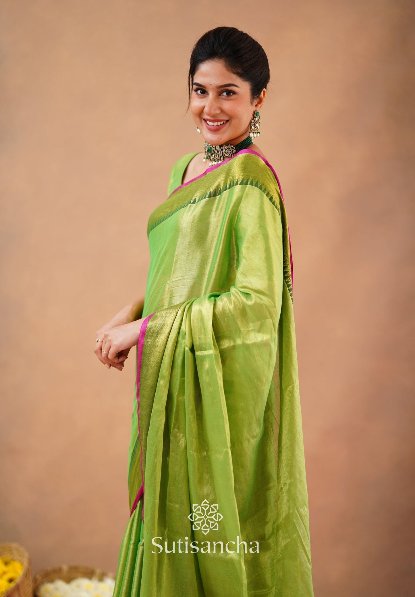 Dhiyona SS Sutisancha Parrot Handloom Cotton Tissue Saree
