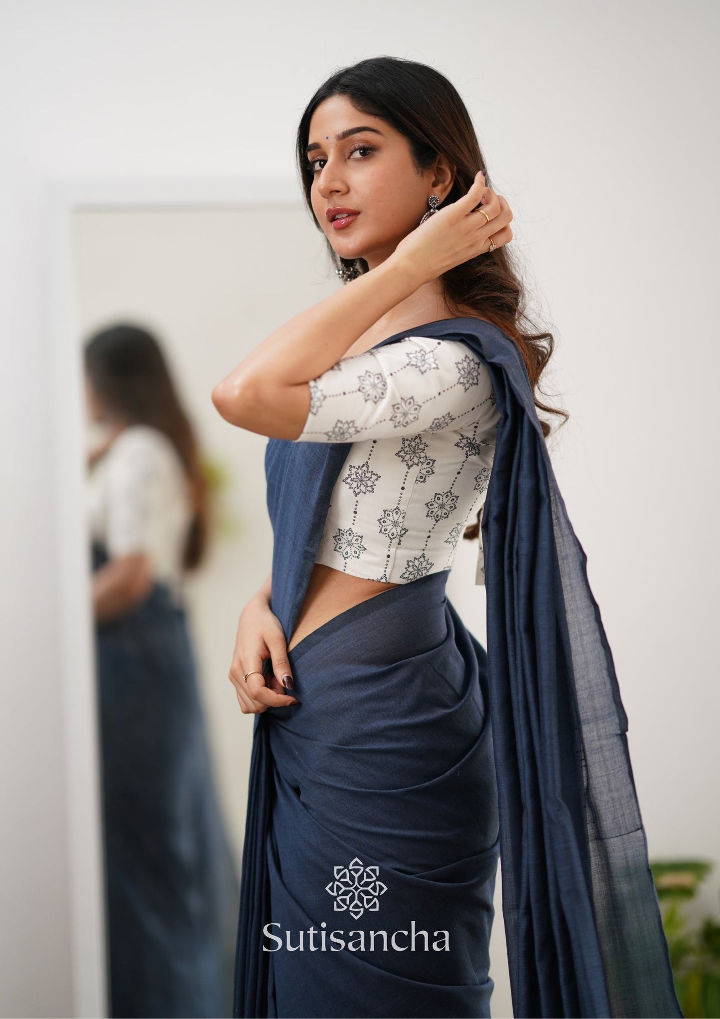 Dhiyona SS Sutisancha Gray Handloom Cotton Saree With Designer Blouse