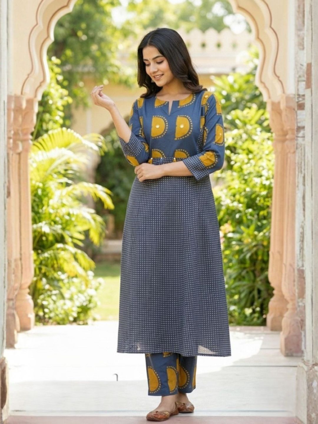 Poppi strobe cotton kurta pant set