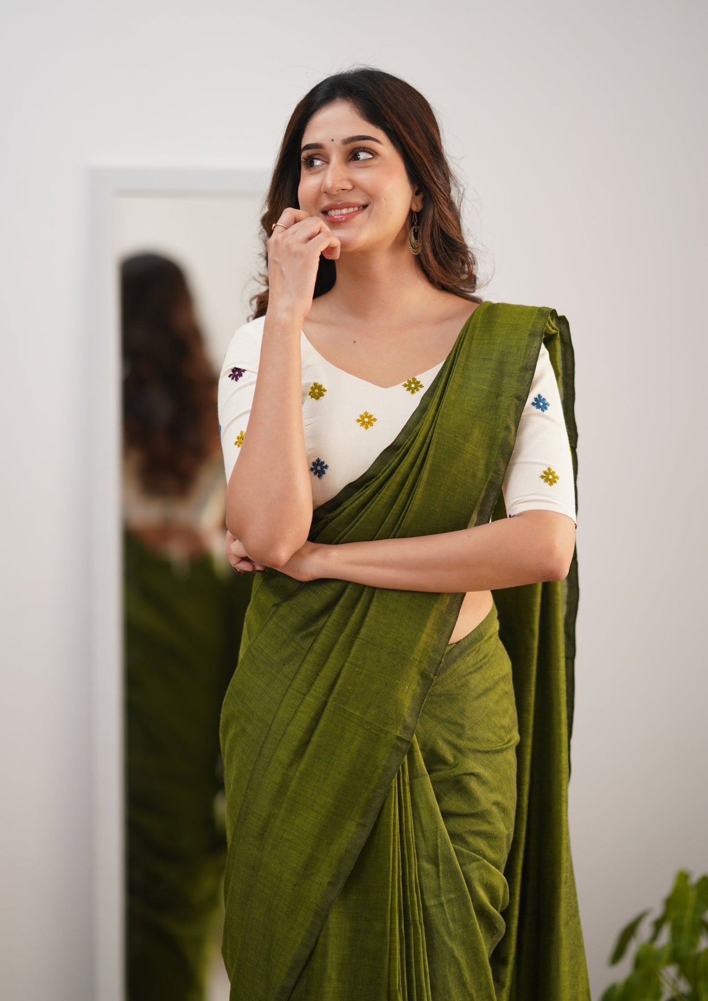 Dhiyona SS Sutisancha Mehndi Handloom Cotton Saree With Blouse