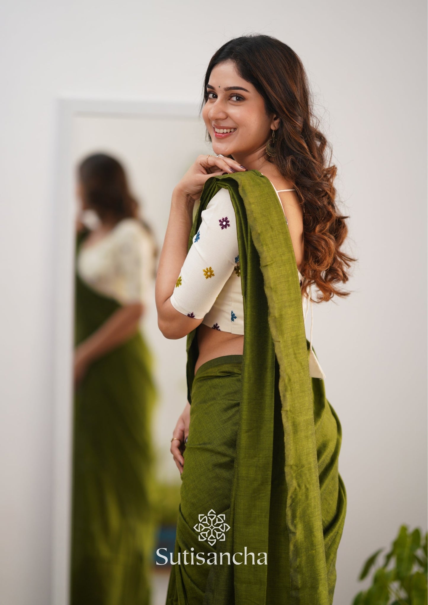 Dhiyona SS Sutisancha Mehndi Handloom Cotton Saree With Blouse