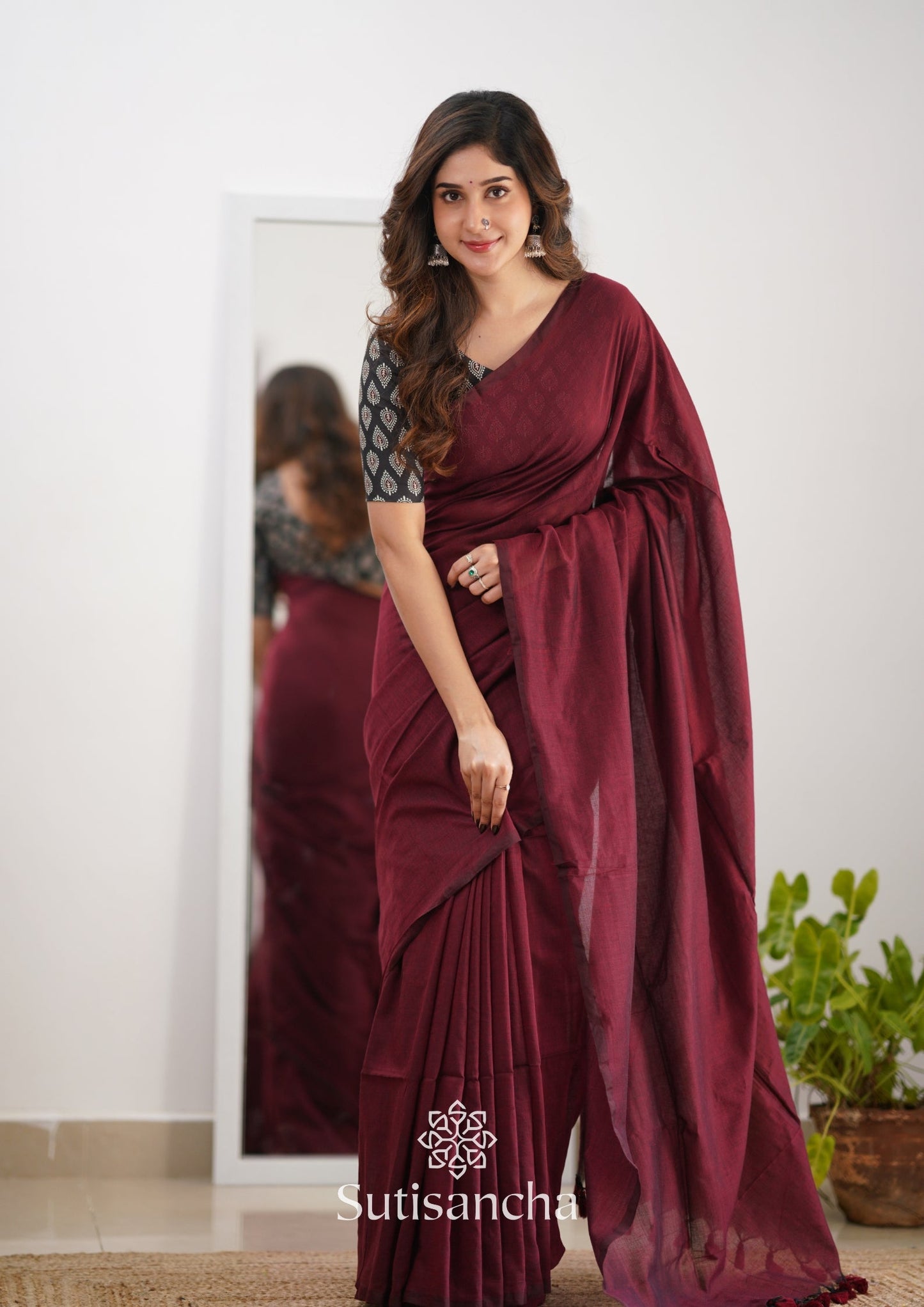 Dhiyona SS Sutisancha Maroon Handloom Cotton Saree Saree With Designer Blouse