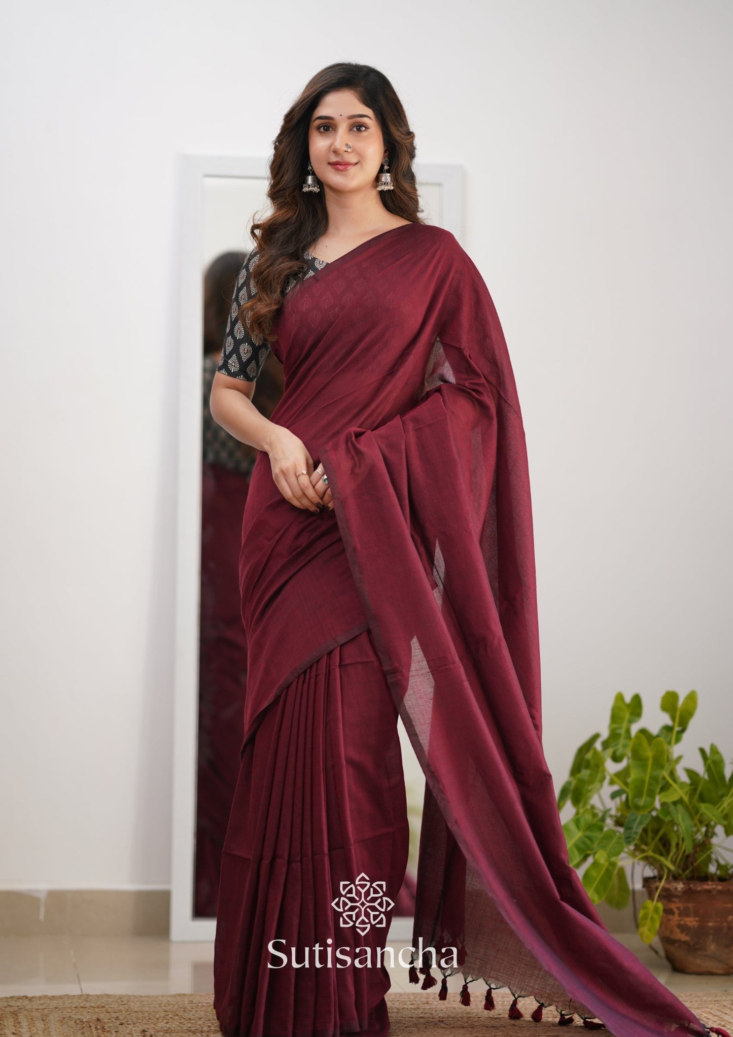 Dhiyona SS Sutisancha Maroon Handloom Cotton Saree Saree With Designer Blouse