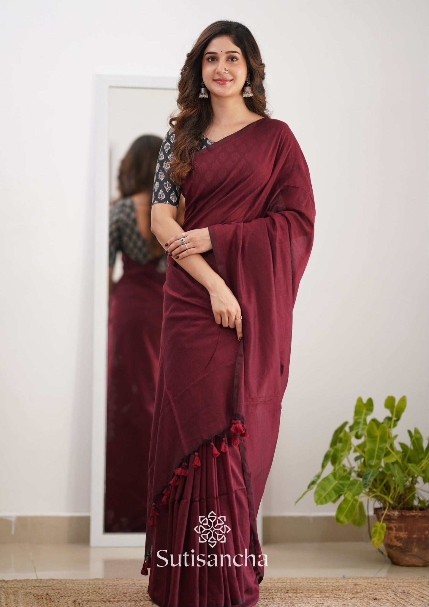 Dhiyona SS Sutisancha Maroon Handloom Cotton Saree Saree With Designer Blouse