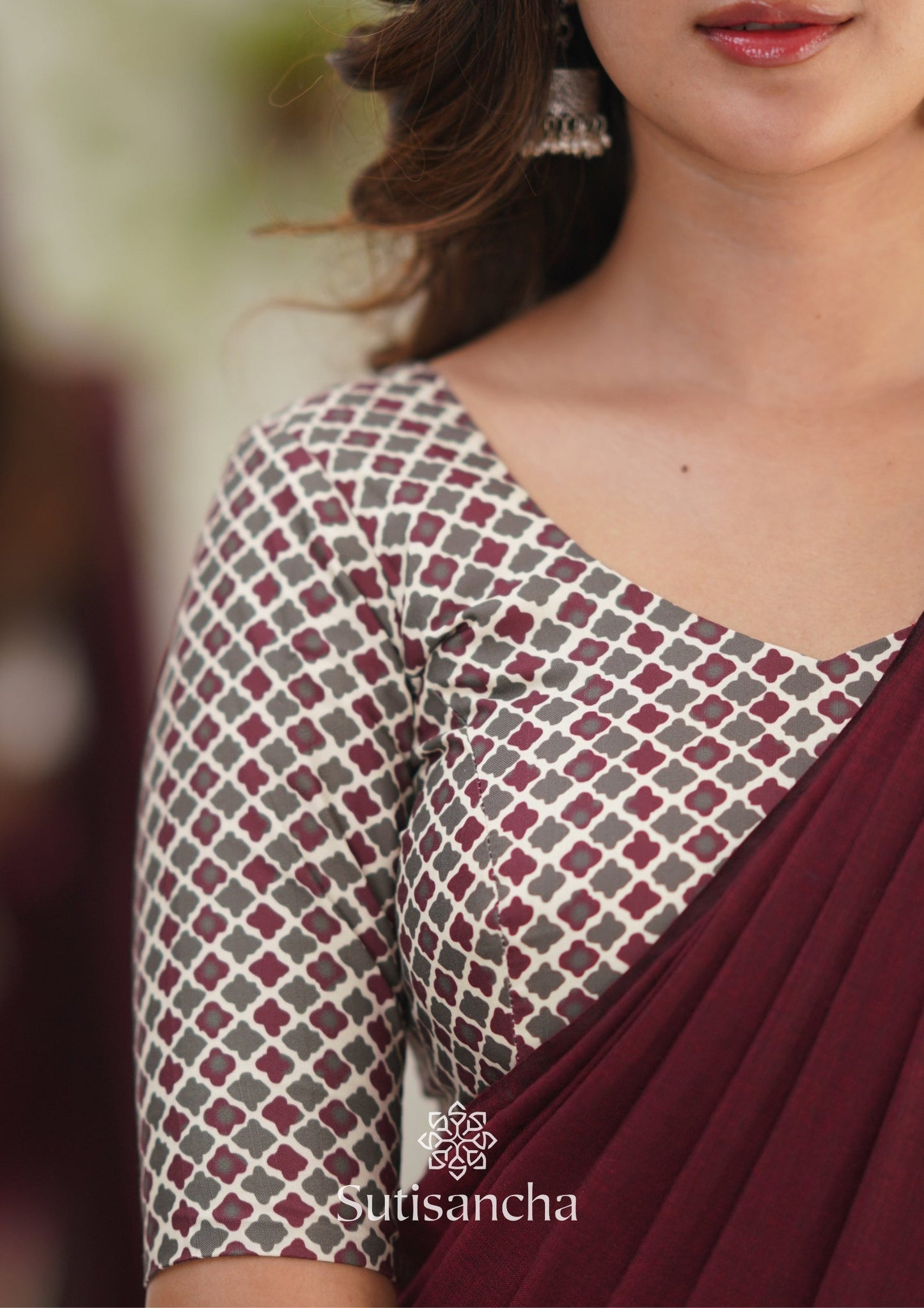 Dhiyona SS Sutisancha Maroon Handloom Cotton Saree Saree With Designer Blouse