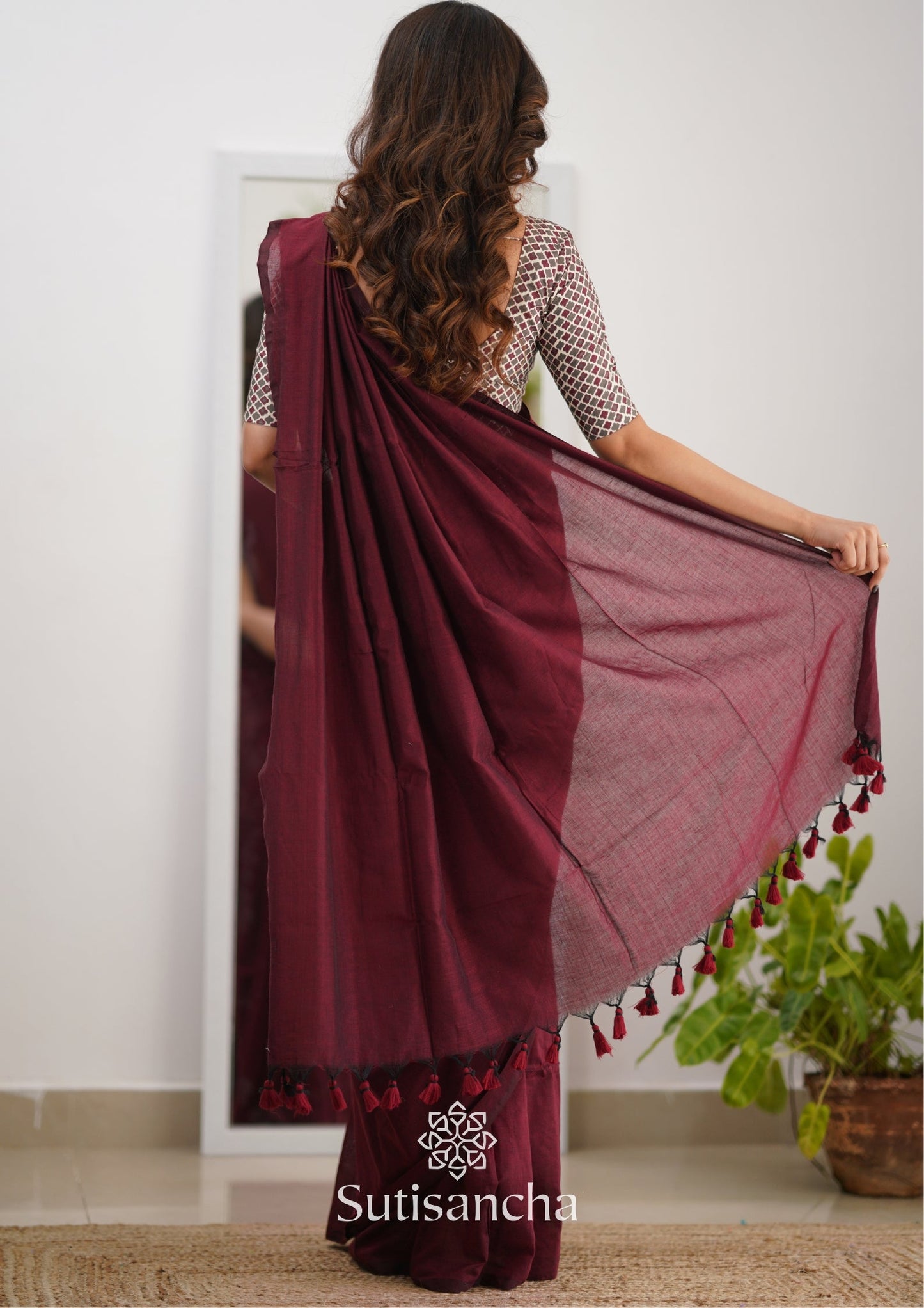 Dhiyona SS Sutisancha Maroon Handloom Cotton Saree Saree With Designer Blouse