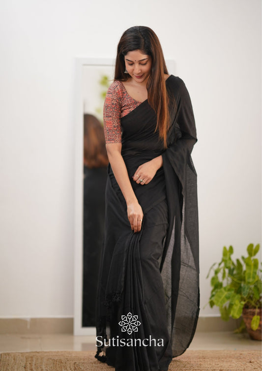 Dhiyona SS Sutisancha Black Handloom Cotton Saree With Designer Blouse
