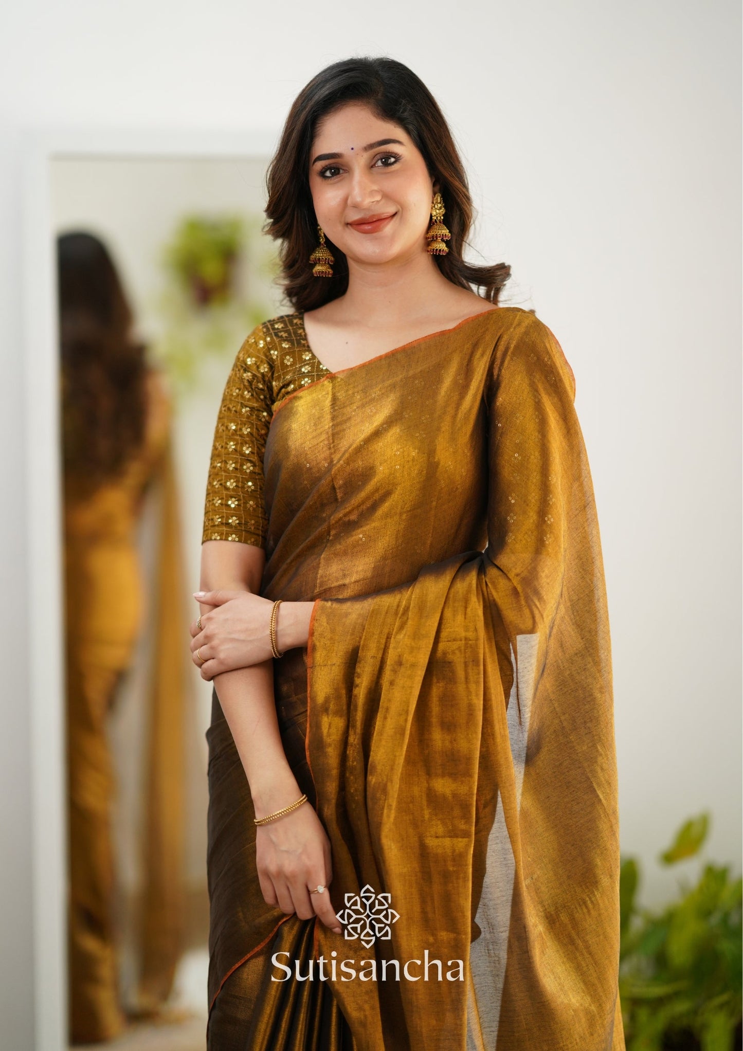 Dhiyona SS Sutisancha Metallic Gold Handloom Tissue Saree With Designer Blouse