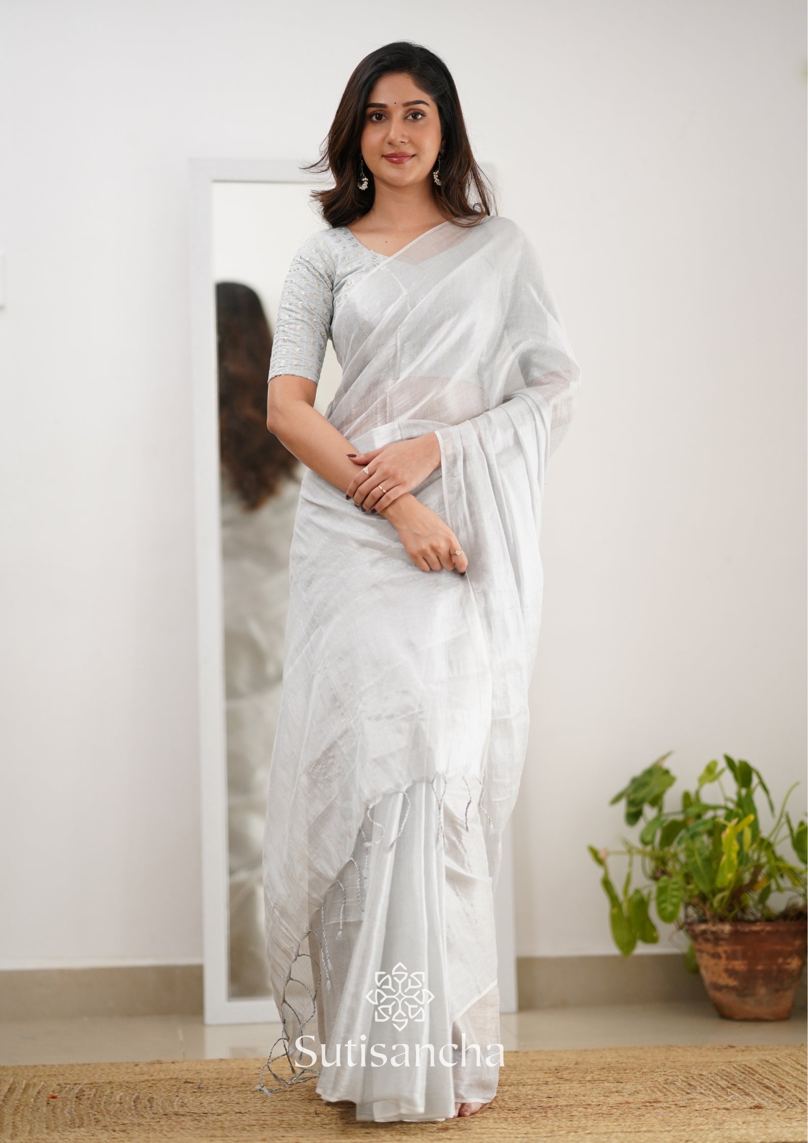 Dhiyona SS Sutisancha White Handloom Tissue Saree With Designer Blouse