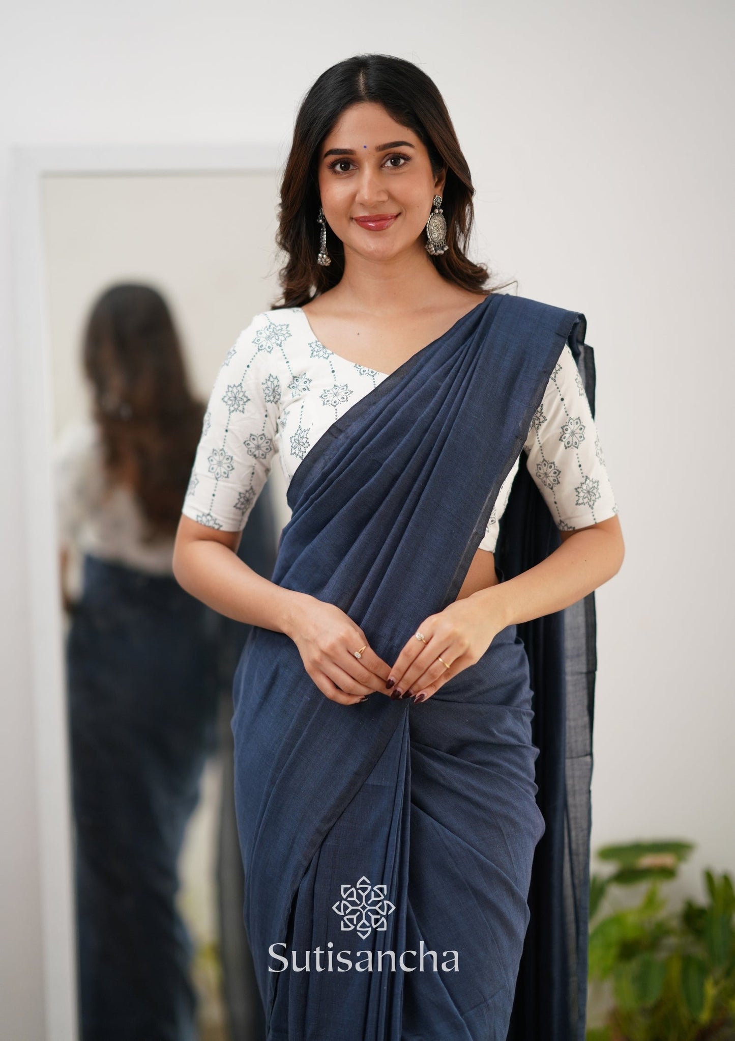 Dhiyona SS Sutisancha Gray Handloom Cotton Saree With Designer Blouse
