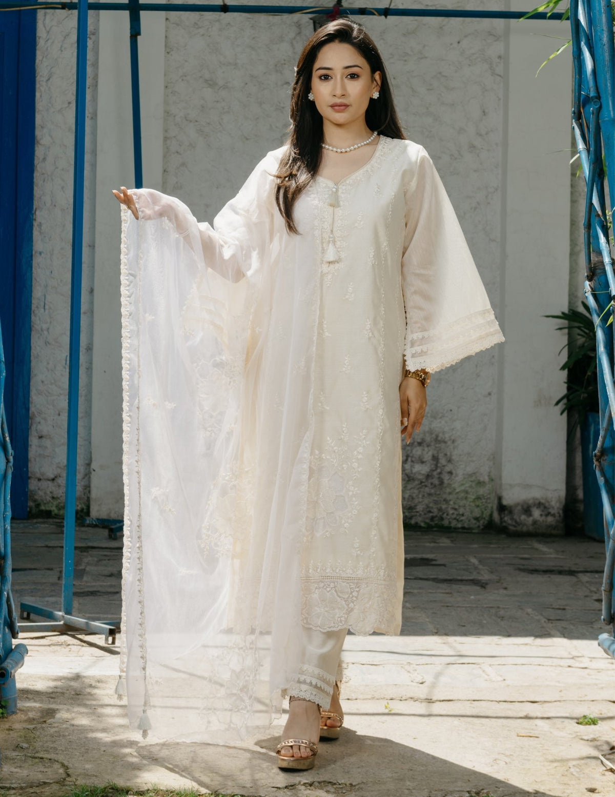 Hawa chanderi hand embroidered cream suit set