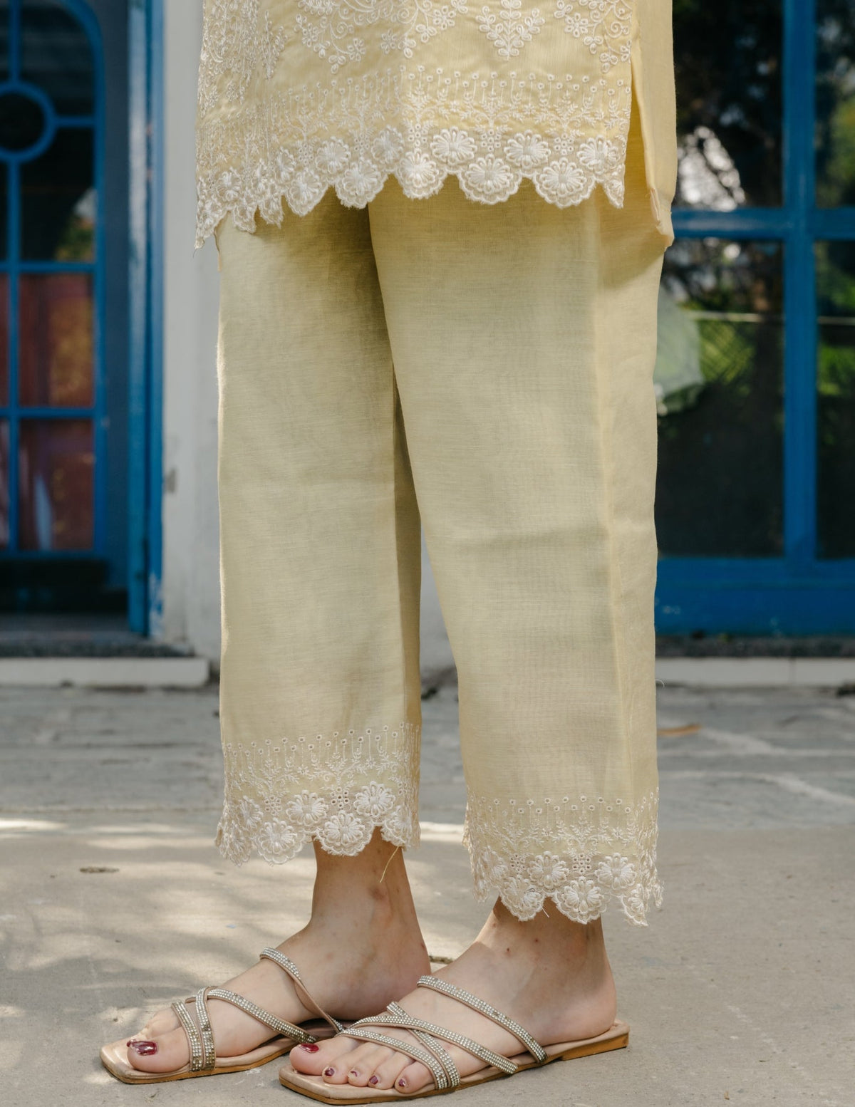 Smrti mul chanderi embroidered yellow suit set