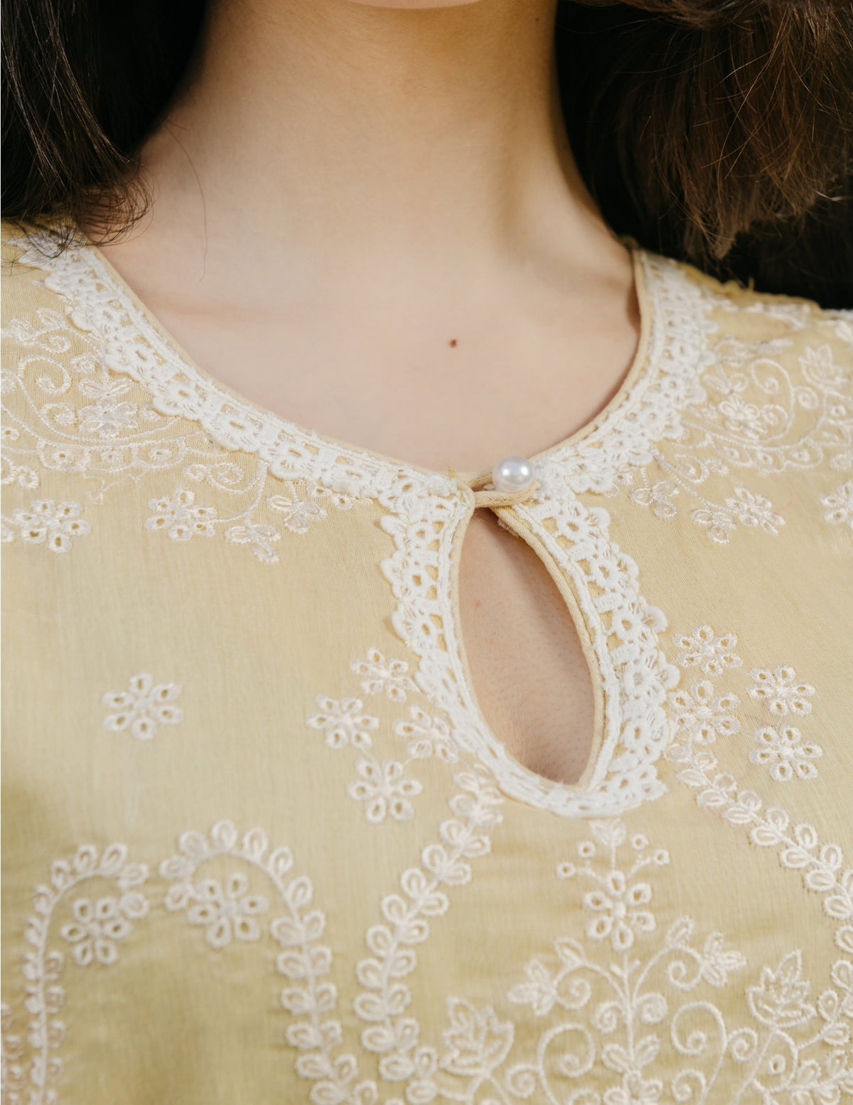 Smrti mul chanderi embroidered yellow suit set