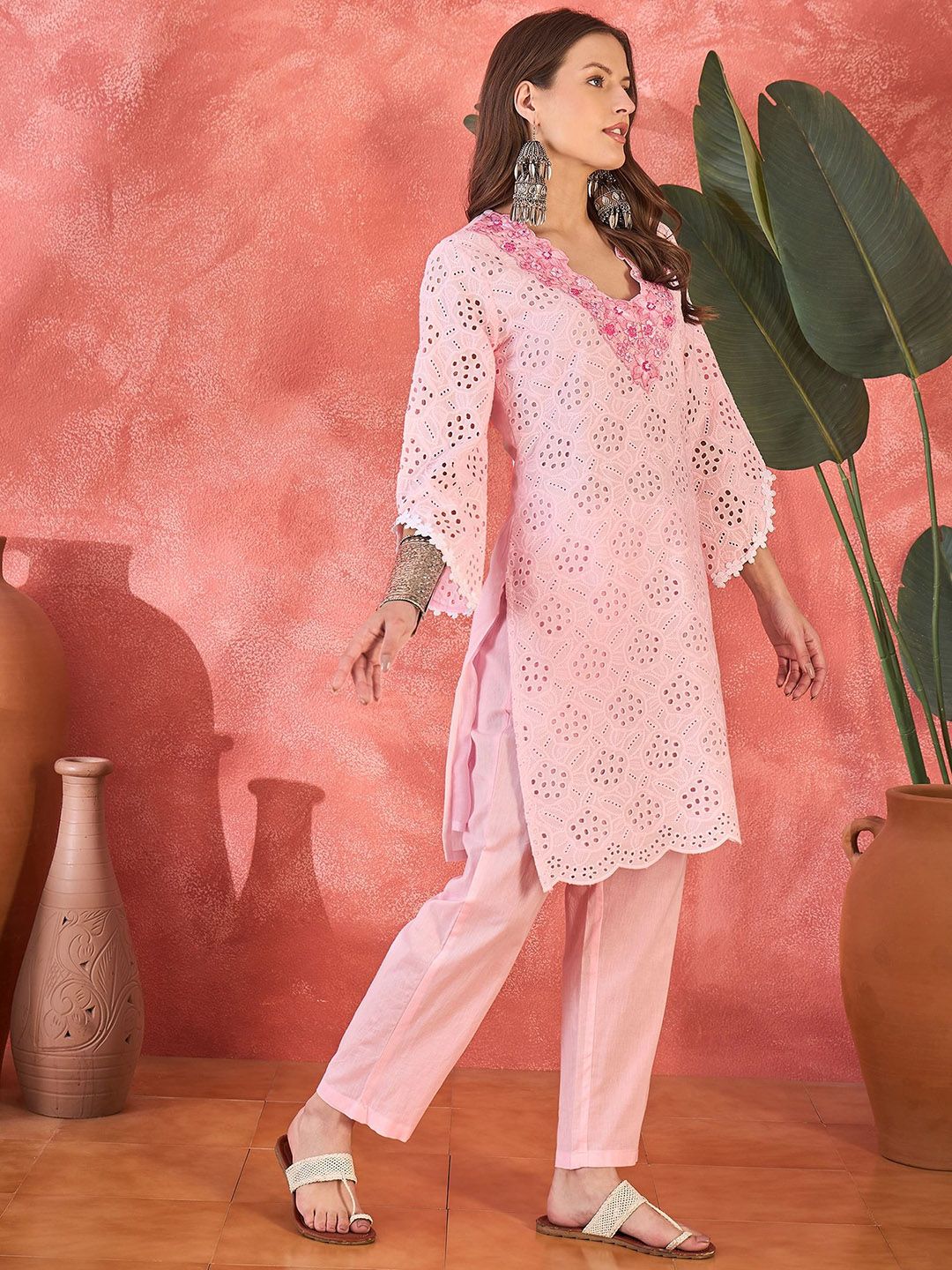 Dhiyona SN Women's Chikankari Embroidered 100% Cotton Kurta With Trousers
