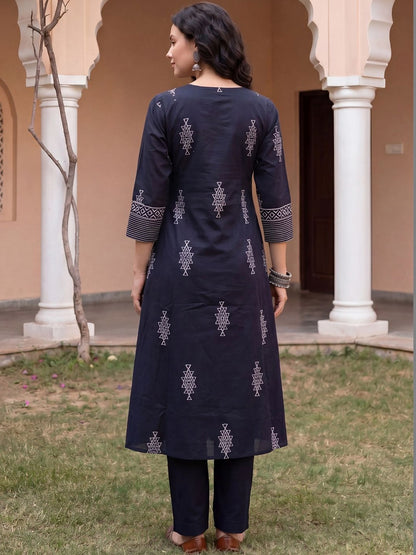 Women Ethnic Motifs Embroidered Panelled Thread Work Pure Cotton Kurta with Trousers & With Dupatta