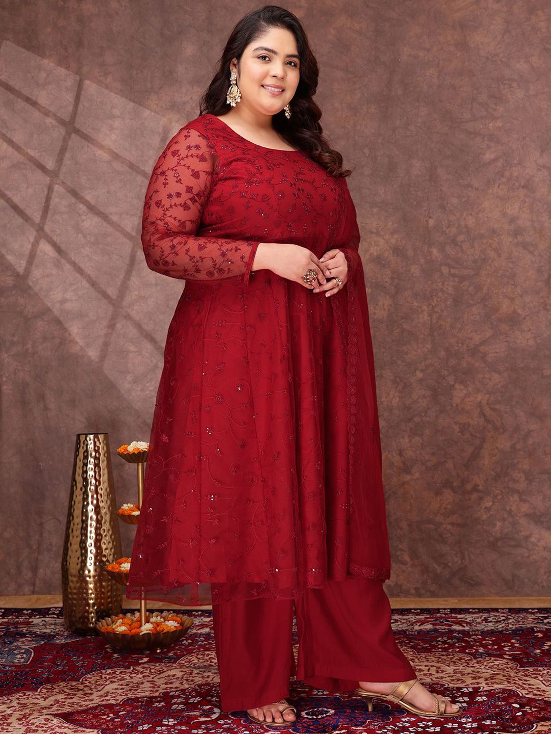 Dhiyona IN Women Floral Embroidered Thread Work Kurta with Palazzos & Dupatta