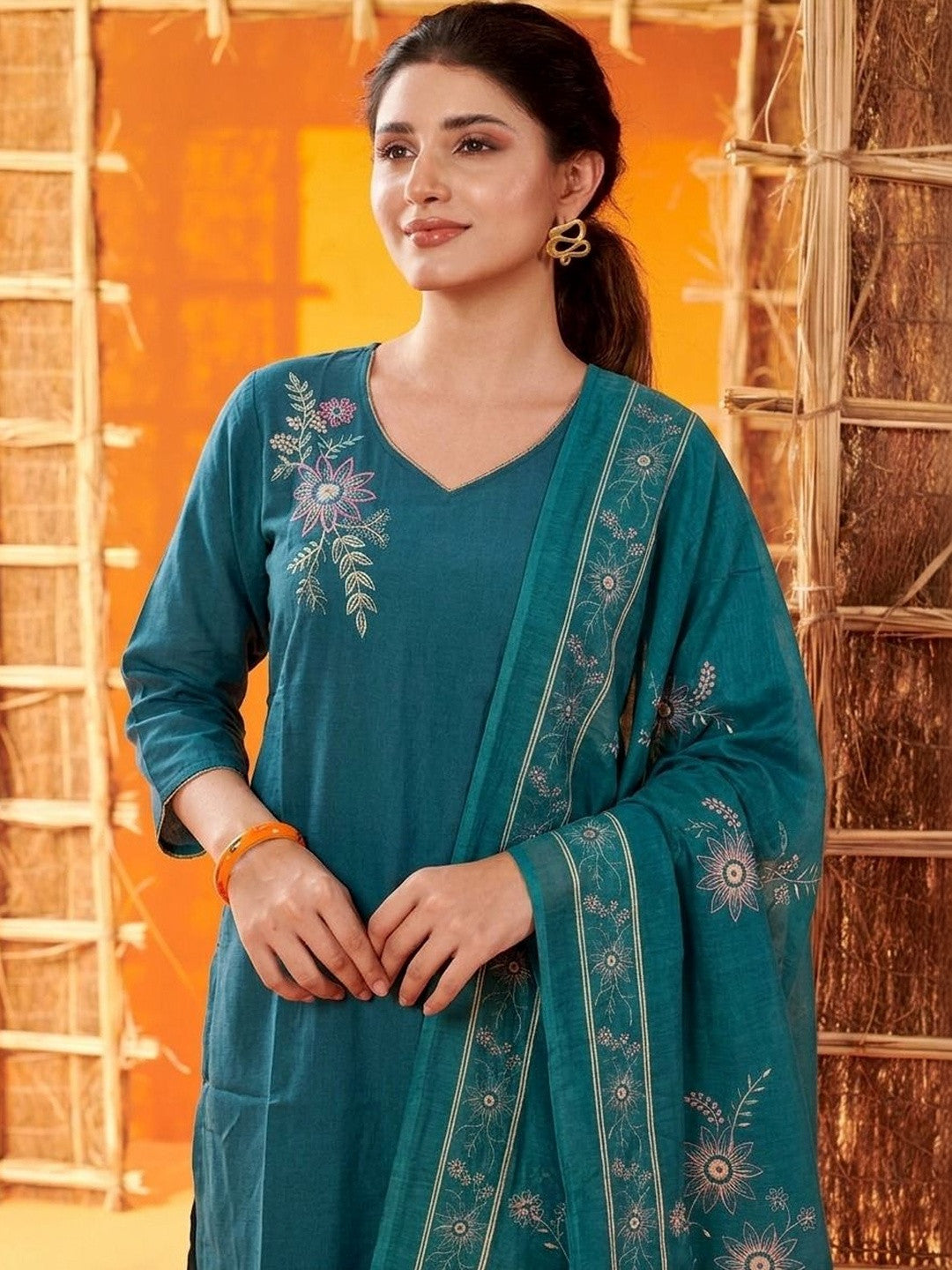 Women Floral Embroidered Regular Thread Work Pure Cotton Kurta with Trousers & With Dupatta
