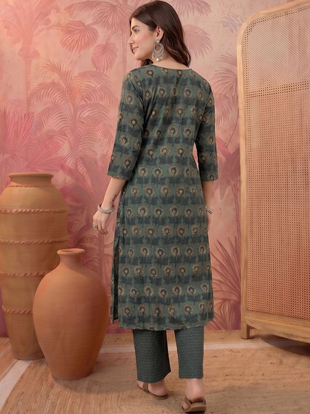 Women Floral Printed Regular Pure Cotton Kurta with Trousers