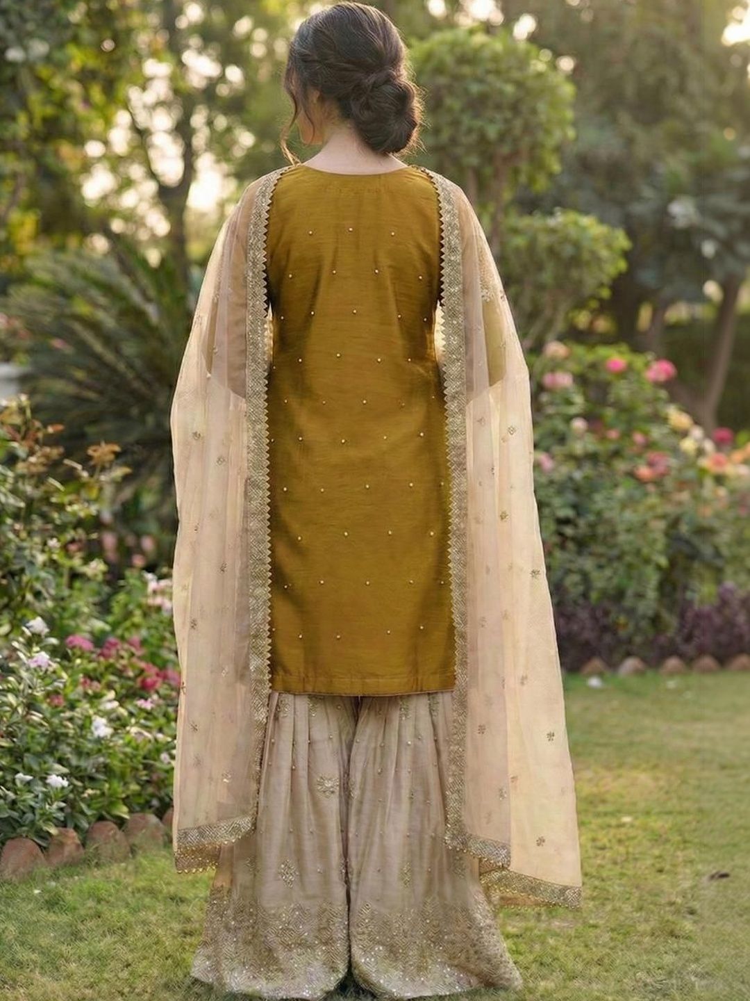 Dhiyona KL Women Ethnic Motifs Embroidered Regular Thread Work Kurta with Sharara & With Dupatta