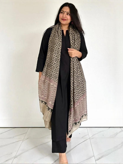 Dhiyona KL Women Regular Kurta with Palazzos & With Dupatta