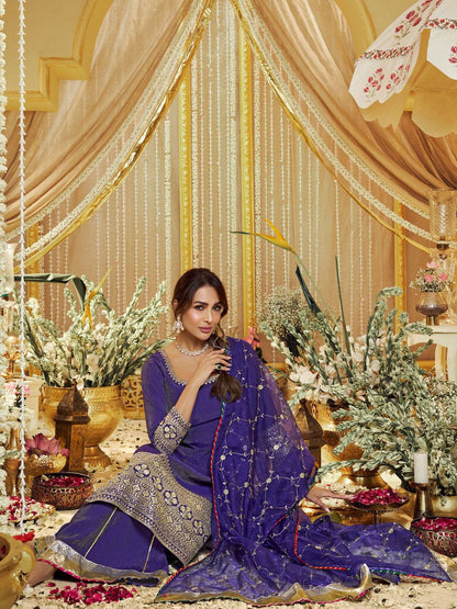 Dhiyona IN Women Floral Embroidered Regular Kurta with Palazzos & With Dupatta