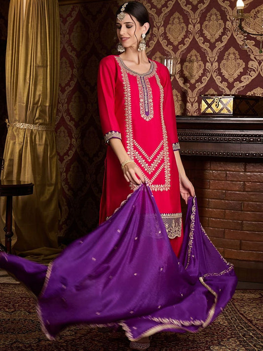 Dhiyona CH Floral Embroidered Regular Sequinned Kurta Set with Contrast Dupatta