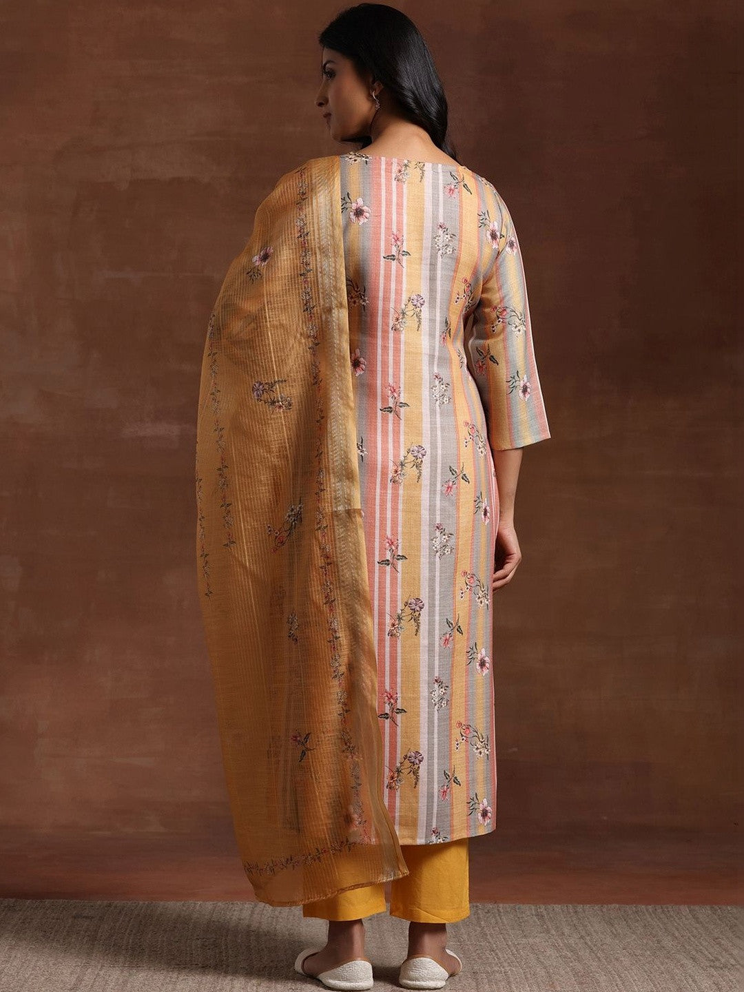 Women Printed Regular Thread Work Kurta with Trousers & With Dupatta
