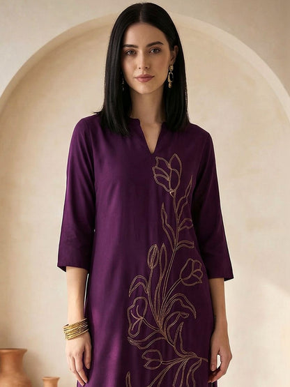 Women Floral Embroidered Regular Thread Work Kurta with Trousers