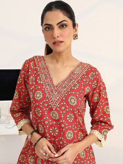 Women Ethnic Motifs Printed Regular Cotton Blend Kurta with Trousers & With Dupatta