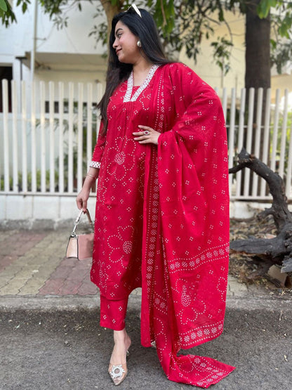 Dhiyona KL Women Bandhani Printed A-Line Kurta with Trousers & Dupatta