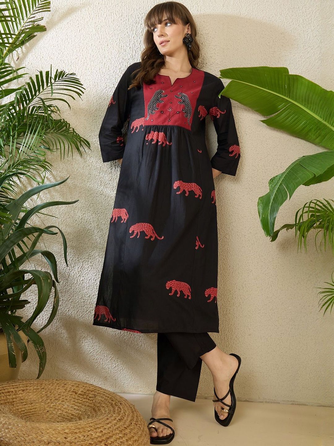 Dhiyona IE Women Animal Printed Tiered Thread Work Pure Cotton Kurta with Trousers