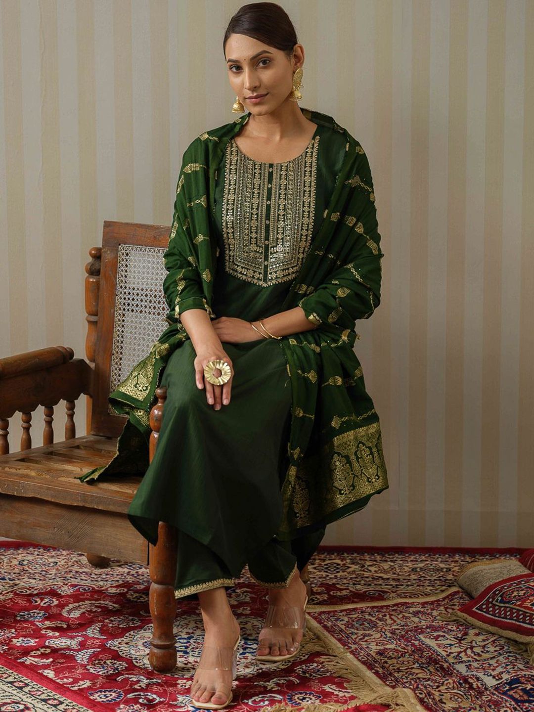 Dhiyona OD  Floral Printed Straight Kurta & Trousers With Dupatta