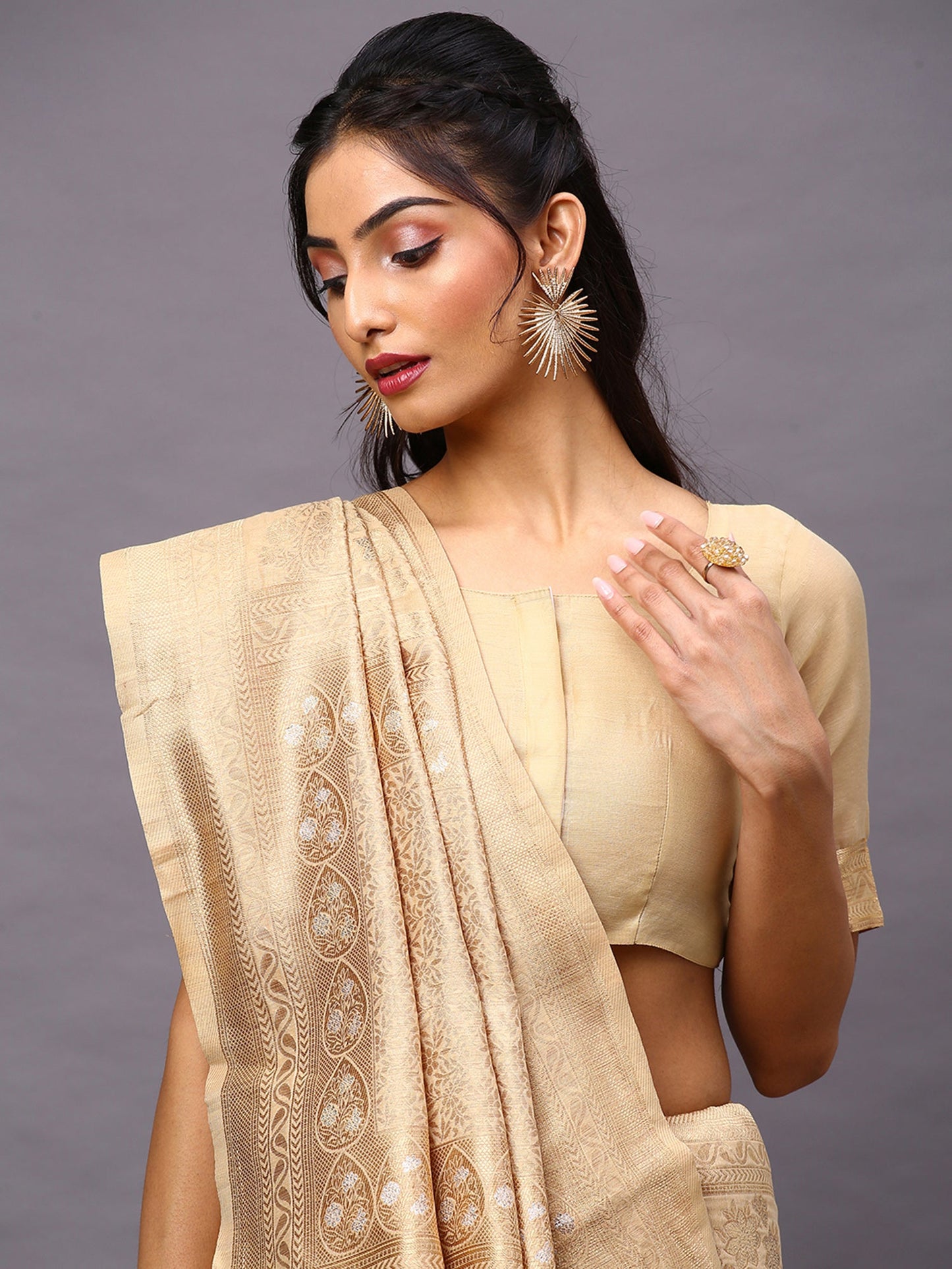 Women's Silk Cotton Cream Woven Design Woven saree With Blouse Piece