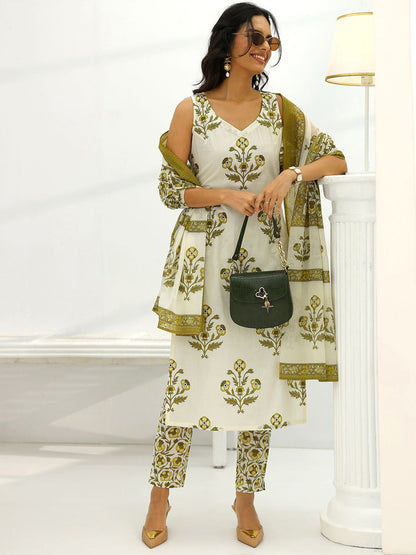 Women Floral Printed Kurta with Trousers & Dupatta