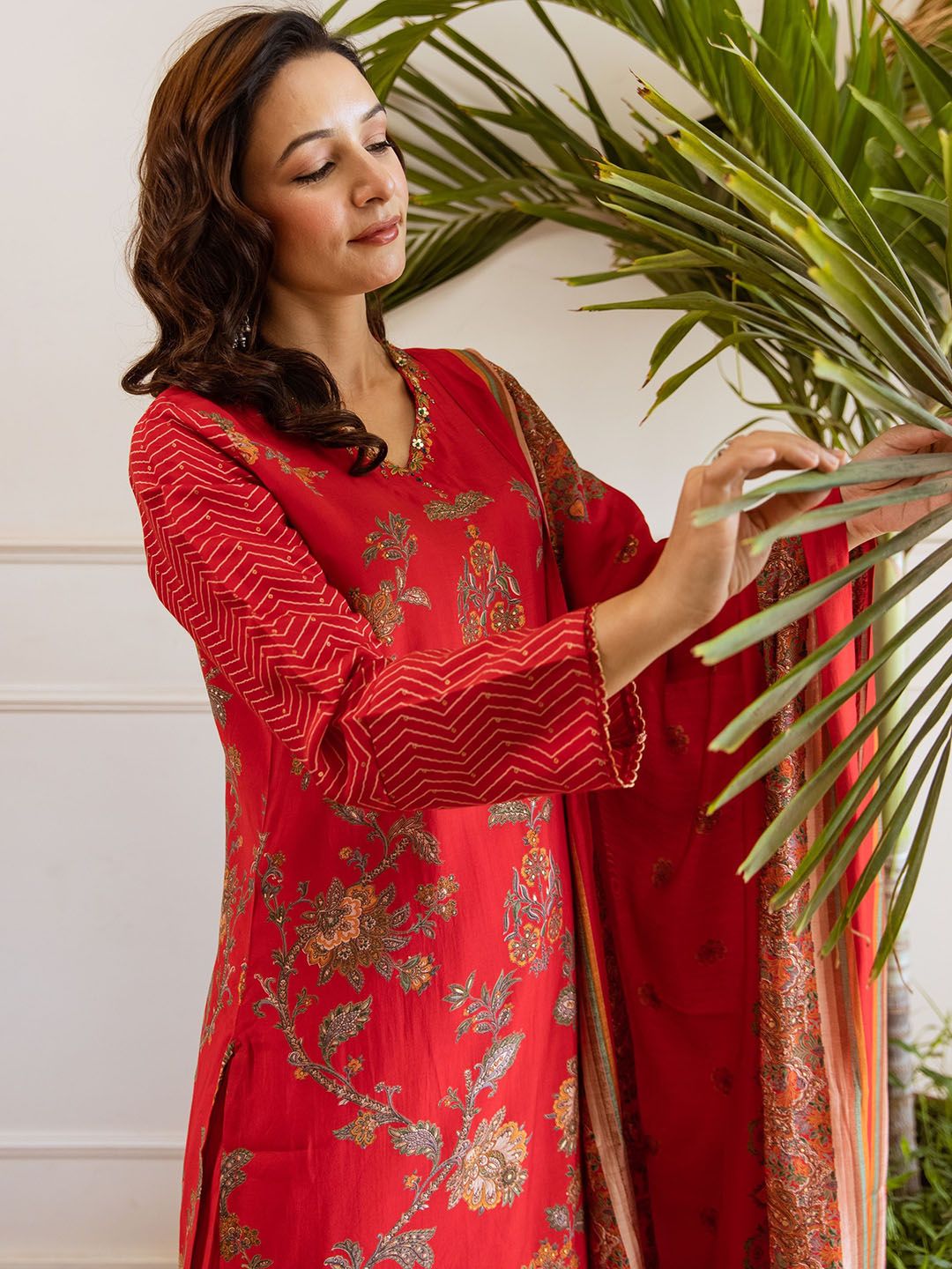 Dhiyona KL Women Floral Printed Kurta with Palazzo & Dupatta