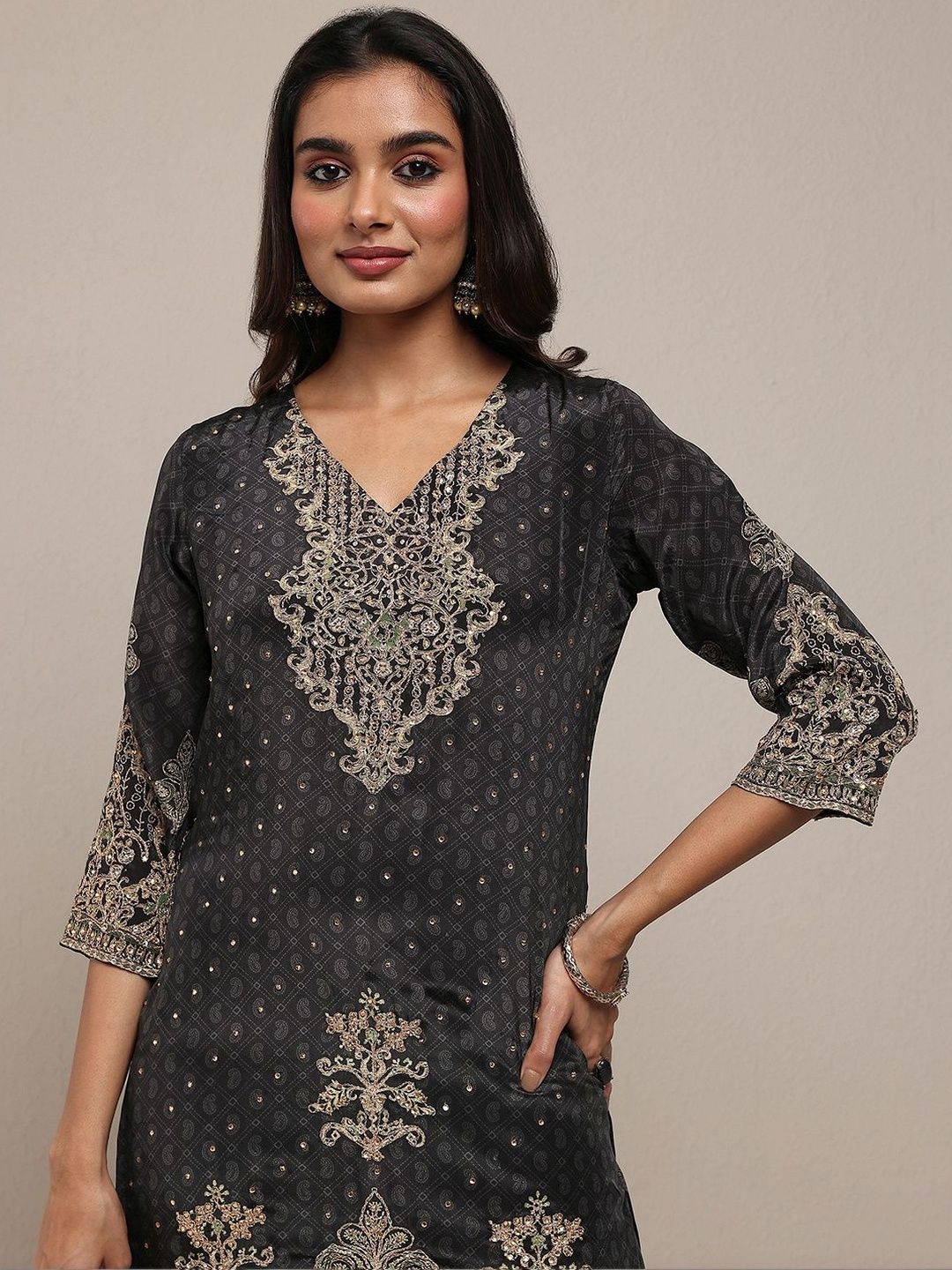 Dhiyona LL Women Ethnic Motifs Printed Regular Thread Work Silk Crepe Kurta with Sharara & With Dupatta