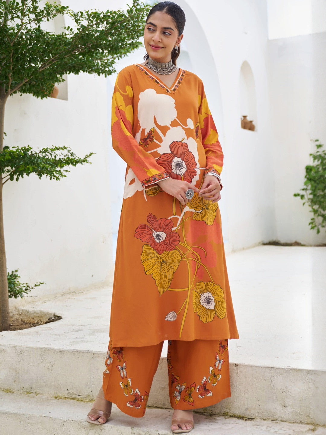 Women Floral Printed Regular Sequinned Kurta with Palazzos