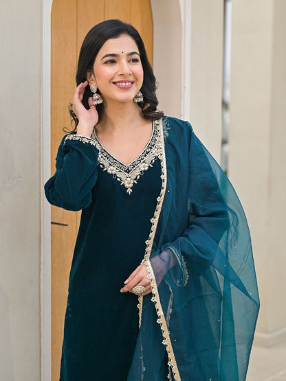 Dhiyona KL Ethnic Motifs Embroidered Embellished Velvet Straight Kurta & Trouser & Dupatta