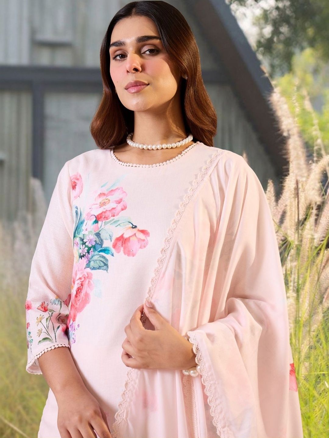Women Floral Printed Regular Linen Kurta with Trousers & With Dupatta