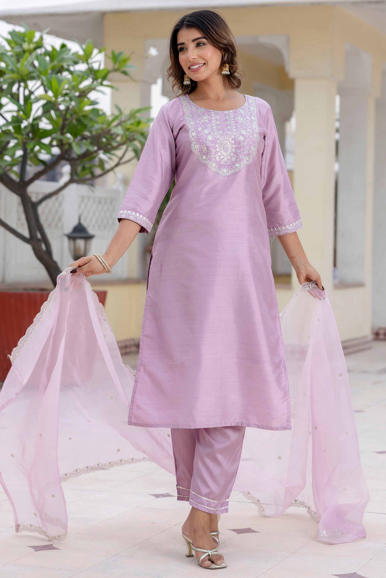 Dhiyona VV Deepa Silk Blend Embroidered Kurta Set with Dupatta