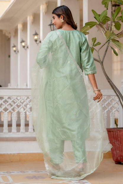 Dhiyona VV Durga Silk Blend Embroidered Kurta Set with Dupatta