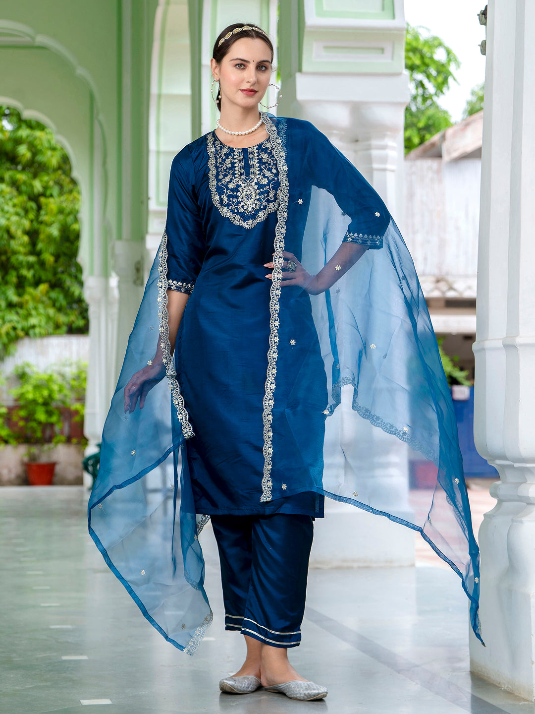 Dhiyona VV Bisakha Silk Blend Embroidered Kurta Set with Dupatta