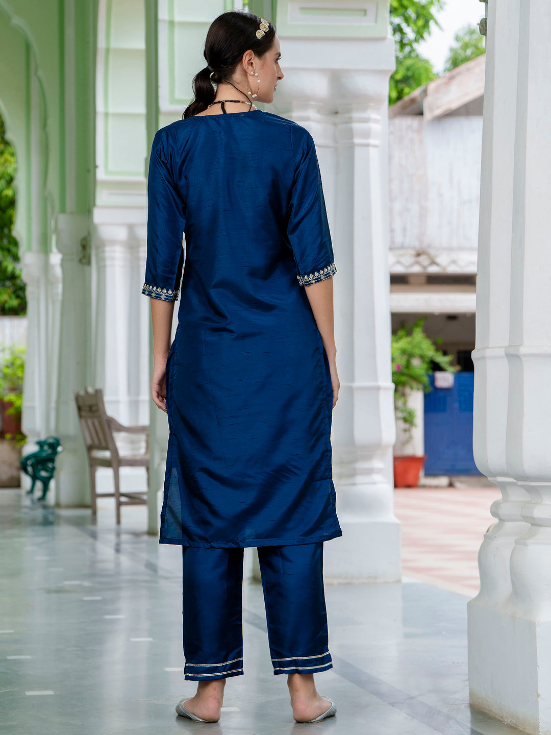 Dhiyona VV Bisakha Silk Blend Embroidered Kurta Set with Dupatta