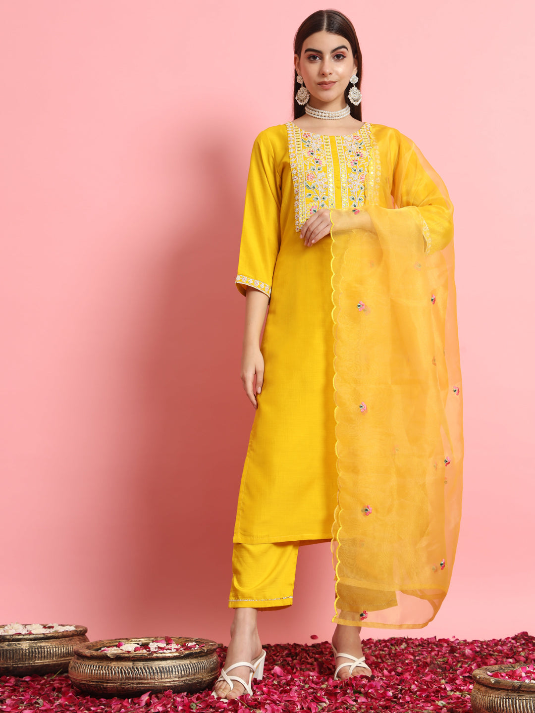 Dhiyona VV Dhanvi Silk Blend Dori Embroidered Kurta Set